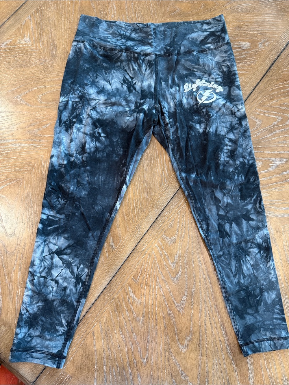 Lightning Bolt Black Tie-Dye Leggings with Logo